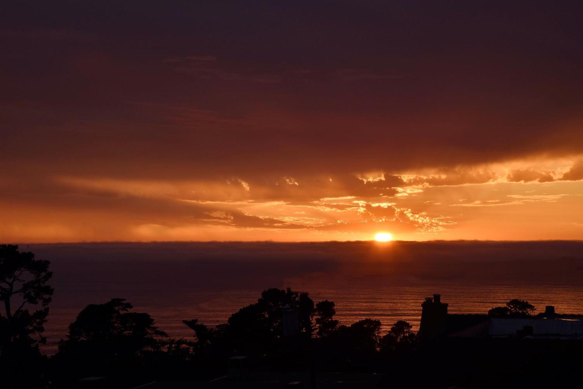 Horizon Inn & Ocean View Lodge Carmel-by-the-Sea Rum bild